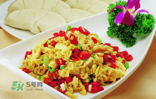 辣椒炒雞蛋的熱量是多少？辣椒能減肥嗎？