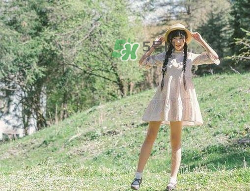 14歲女生胸部變大是正常的嗎？14歲女生的胸多大正常？