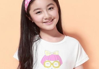 14歲女生胸部變大是正常的嗎？14歲女生的胸多大正常？