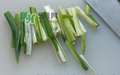 大蔥怎么切絲？大蔥怎么切好看