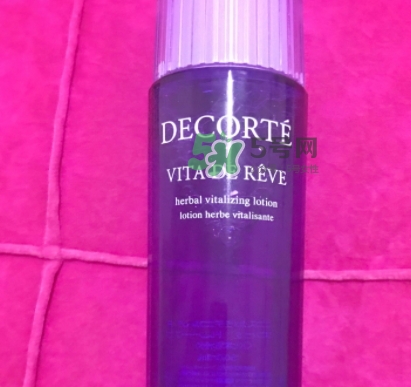 黛珂紫蘇水和cpb水磨精華哪個(gè)好？紫蘇水和cpb水磨搭配