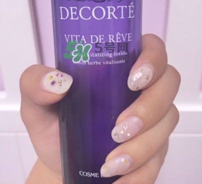 黛珂紫蘇水和cpb水磨精華哪個(gè)好？紫蘇水和cpb水磨搭配