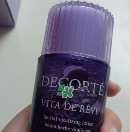 黛珂紫蘇水和城野醫(yī)生收斂水哪個(gè)好？紫蘇水和收斂水對(duì)比