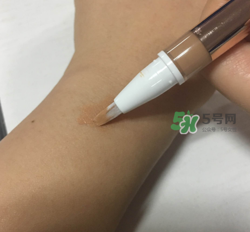 歐萊雅遮瑕筆怎么用？歐萊雅遮瑕筆使用方法