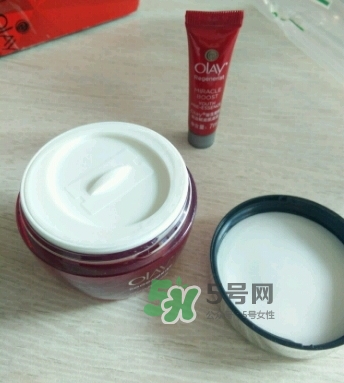 olay玉蘭油大紅瓶一套多少錢？olay大紅瓶專柜多少錢