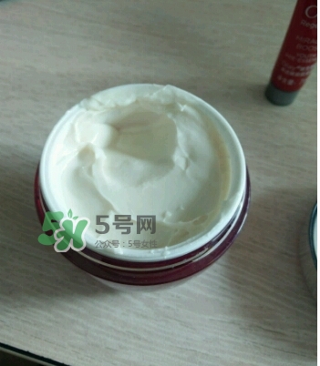 olay玉蘭油大紅瓶一套多少錢？olay大紅瓶專柜多少錢