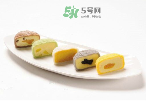 冰皮月餅和廣式月餅的區(qū)別 冰皮月餅和蘇式月餅的區(qū)別 冰皮月餅和廣式月餅的區(qū)別 冰皮月餅和蘇式月餅的區(qū)別