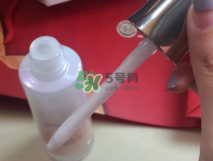 olay小白瓶會(huì)長(zhǎng)毛嗎？olay小白瓶長(zhǎng)黑毛是怎么回事？