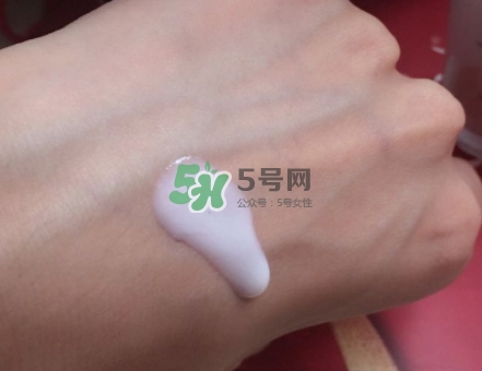 olay小白瓶會(huì)長(zhǎng)毛嗎？olay小白瓶長(zhǎng)黑毛是怎么回事？