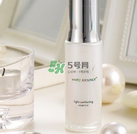 olay小白瓶和樂敦cc美容液哪個好？olay小白瓶和樂敦cc順序