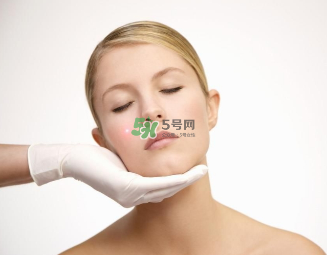 刷酸爆痘怎么辦？刷酸爆痘要不要繼續(xù)刷？