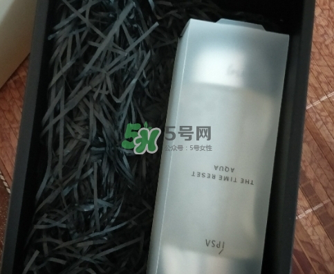 ipsa流金水是玻璃瓶嗎？流金水是塑料的嗎