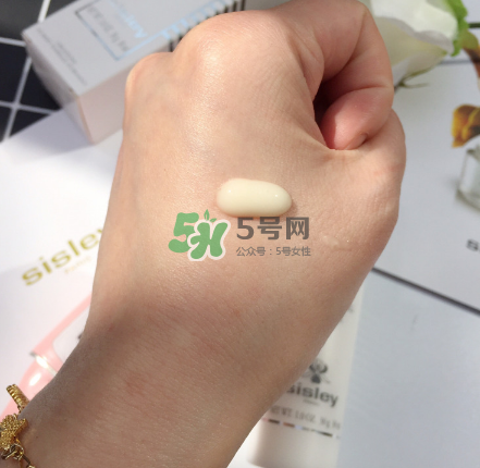 希思黎美白精華好用嗎？希思黎美白精華怎么樣？