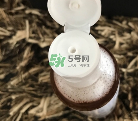 科顏氏金盞花水和黛珂紫蘇水哪個(gè)好？金盞花和紫蘇水對(duì)比
