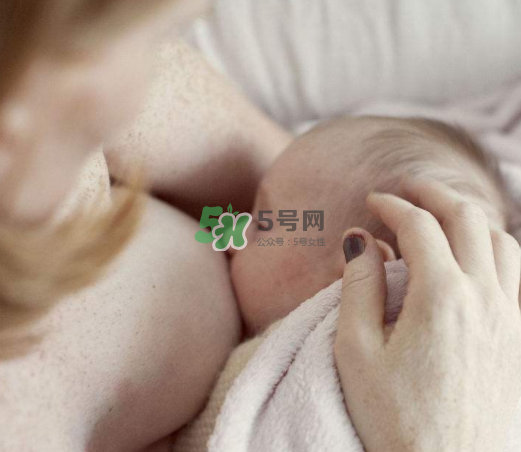 母乳喂養(yǎng)會積食嗎？純母乳喂養(yǎng)的寶寶會積食嗎？
