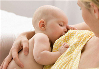 母乳喂養(yǎng)會乳糖不耐受嗎？母乳喂養(yǎng)會過度喂養(yǎng)嗎？