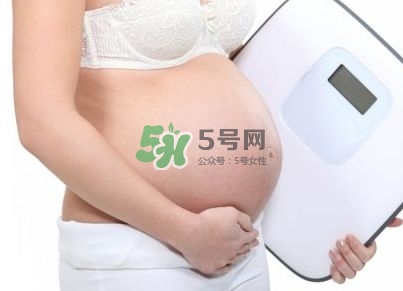 臍帶繞頸是什么原因造成的？臍帶繞頸是多休息還是多運(yùn)動(dòng)？