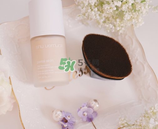 植村秀花瓣霧感粉底液多少錢？植村秀花瓣粉底液專柜價(jià)