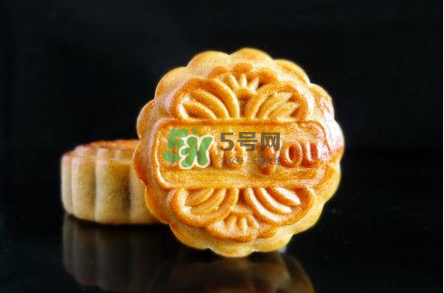 烤箱烤月餅多長時間溫度？烤月餅的溫度和時間 