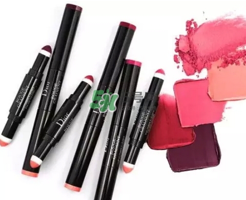 來(lái)月經(jīng)可以涂唇釉嗎_月經(jīng)期間能涂唇釉嗎 來(lái)月經(jīng)可以涂唇釉嗎_月經(jīng)期間能涂唇釉嗎