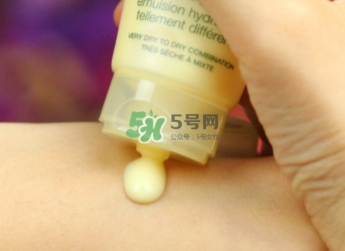 倩碧黃油和科顏氏高保濕霜哪個好_產品對比