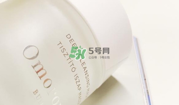 油痘肌適合什么護(hù)膚品 油痘肌的皮膚護(hù)理方法 油痘肌適合什么護(hù)膚品 油痘肌的皮膚護(hù)理方法