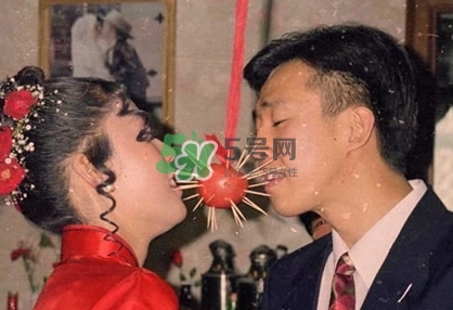古代鬧洞房都是怎么鬧的？鬧洞房的習(xí)俗是怎么來的？
