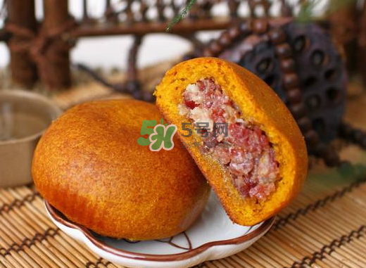 云腿月餅好吃嗎？云腿月餅?zāi)膫€(gè)牌子好吃？