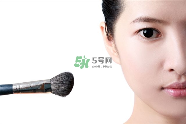 腮紅在什么時候用 腮紅在哪個步驟用 腮紅在什么時候用 腮紅在哪個步驟用