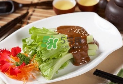 芝麻醬不能和什么一起吃？芝麻醬什么人不能吃