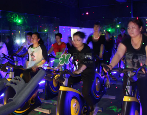 動(dòng)感單車傷膝蓋嗎？騎動(dòng)感單車會(huì)傷害膝蓋嗎？