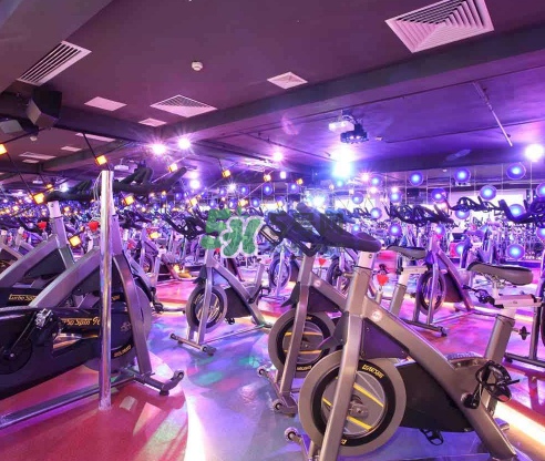 動(dòng)感單車和跑步機(jī)哪個(gè)減肥效果好？動(dòng)感單車和跑步機(jī)哪個(gè)瘦腿快？