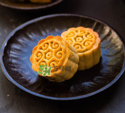 月餅轉(zhuǎn)化糖漿可以用蜂蜜代替嗎？月餅轉(zhuǎn)化糖漿可以用什么代替？