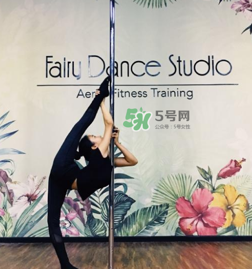 拉筋多久才能下一字馬？一字馬要練多久？