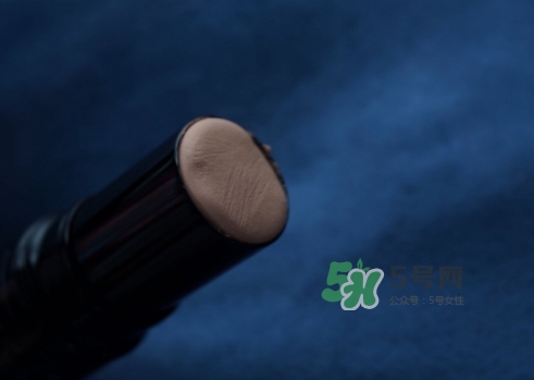 cpb光潤粉凝膏粉底膏怎么樣？cpb光潤粉底膏粉凝膏好用嗎