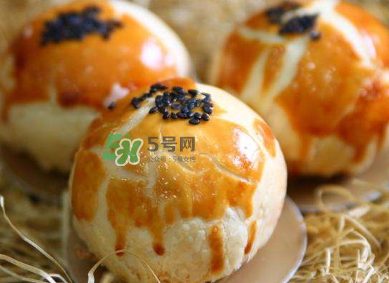 蛋黃酥熱量高嗎？一個(gè)蛋黃酥的熱量