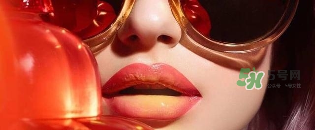 魅可棒棒糖唇釉持久度怎么樣？魅可清新唇釉好用嗎？