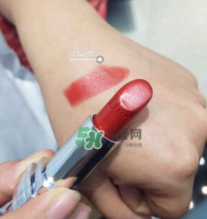 迪奧夾心999多少錢？迪奧夾心999口紅專柜價(jià)格