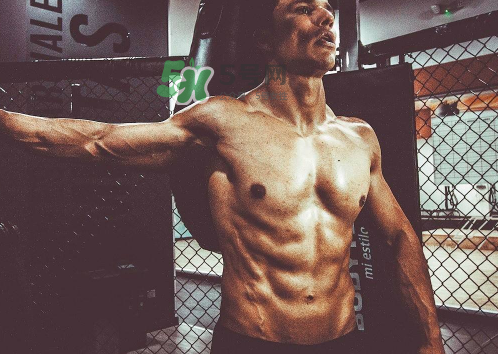 腹肌撕裂者是無氧嗎？腹肌撕裂者是有氧還是無氧？