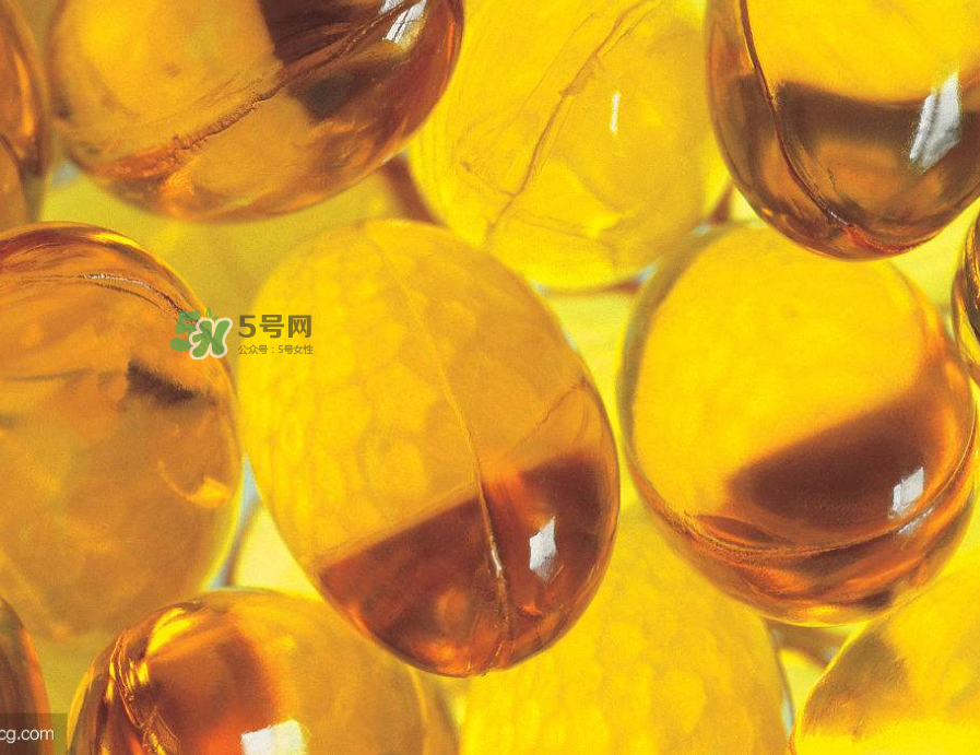 魚肝油怎么喂給寶寶吃？嬰兒魚肝油怎么喂？