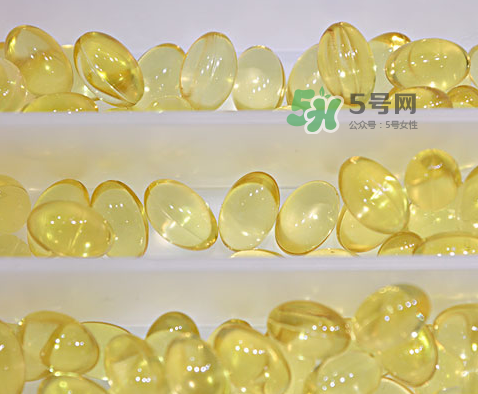 魚肝油可以空腹吃嗎？空腹可以吃魚肝油嗎？