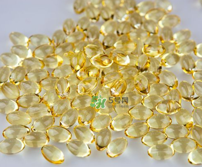 魚肝油可以和鈣一起吃嗎？魚肝油可以和奶粉一起吃嗎？