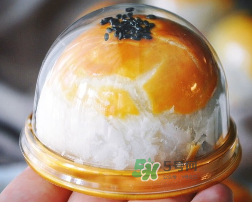 蛋黃酥為什么會開裂？蛋黃酥開裂原因