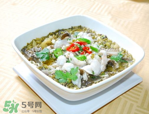 鯉魚可以做酸菜魚嗎？酸菜鯉魚的家常做法