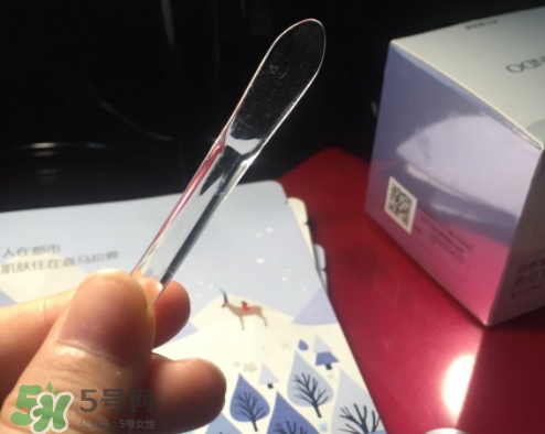 自然堂粉紅素顏霜怎么用？自然堂粉紅素顏霜使用心得