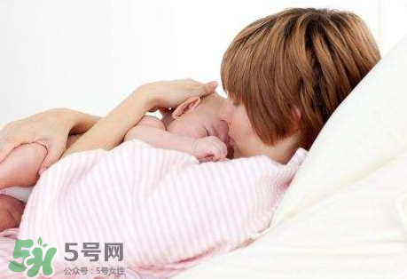 哺乳期來例假奶水會變少嗎？哺乳期來月經(jīng)奶水減少怎么辦？