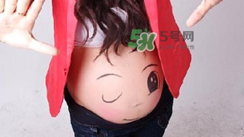 孕晚期肚子有規(guī)律的跳動是胎動嗎？