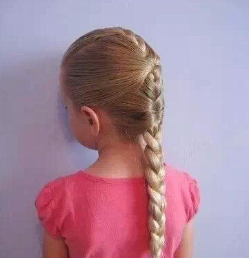 不要再為女兒扎羊角辮了 女孩好看的發(fā)型怎么扎？