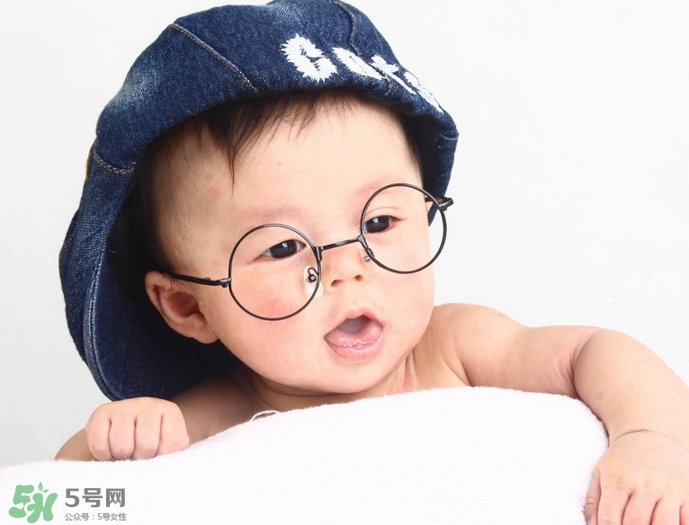 寶寶的性別差異什么時候形成？寶寶的性別差異是與生俱來的嗎？