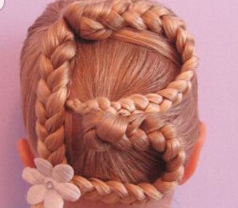 不要再為女兒扎羊角辮了 女孩好看的發(fā)型怎么扎？